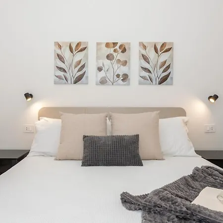 Mary - 3 Bedrooms And 3 Private Bathrooms Free Wifi Oristano
