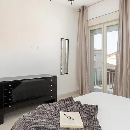Διαμέρισμα Mary - 3 Bedrooms And 3 Private Bathrooms Free Wifi *