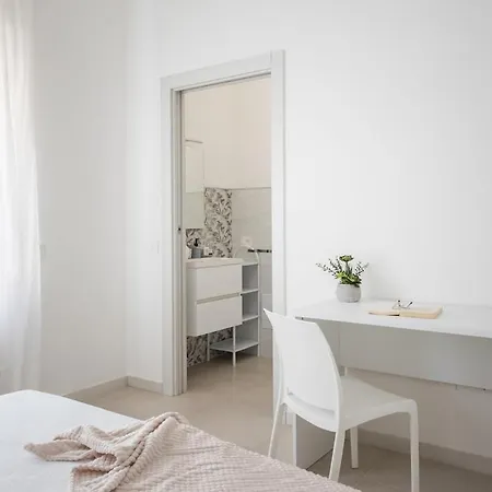 Apartman Mary - 3 Bedrooms And 3 Private Bathrooms Free Wifi Oristano